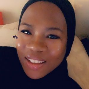 Meet your Posher, Zina